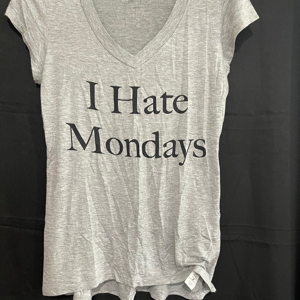 Ocasion Gray 'I Hate Mondays' Short Sleeve Tee